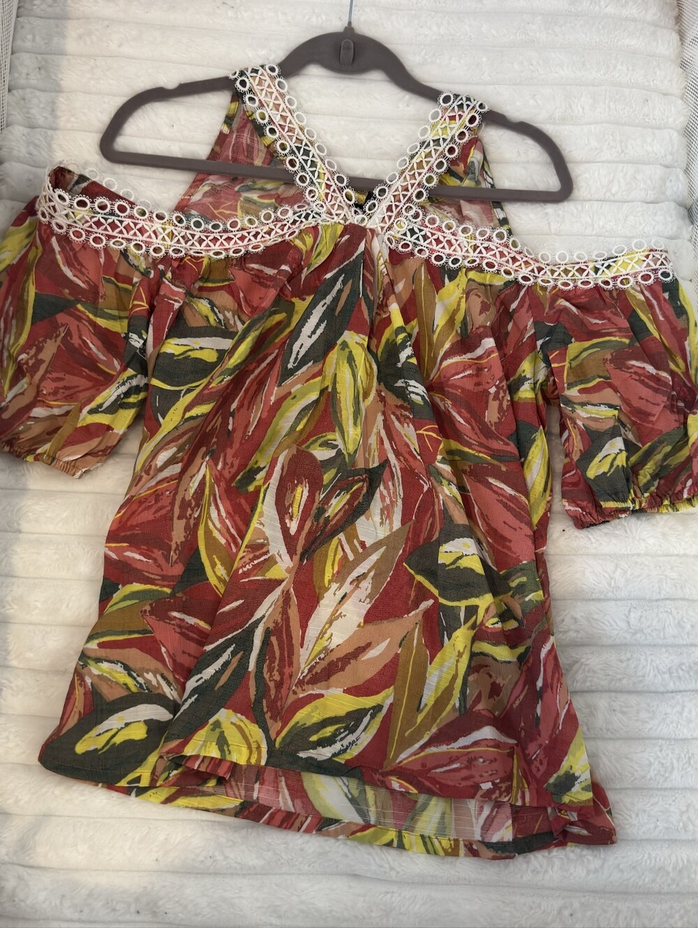Women’s Cold-Shoulder Floral Print Top in Red and Yellow